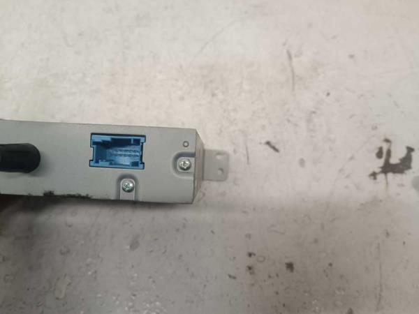 RADIO/ LECTEUR CD CITROEN / PEUGEOT - Vue 3